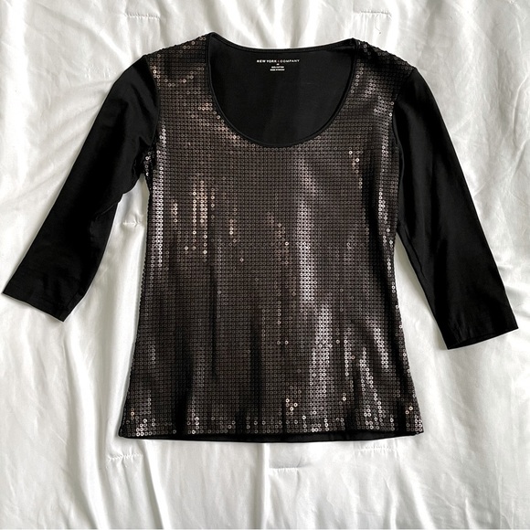 New York & Company Tops - New York & Company Black Three Quarter Sleeve Sequin Top Size XS